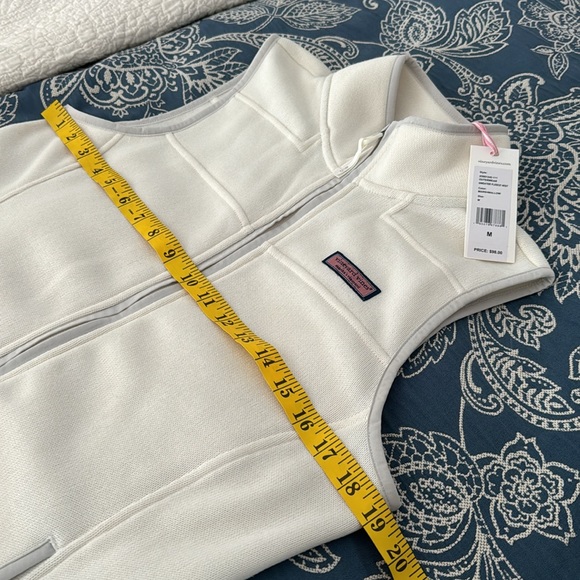 BRAND NEW WITH TAGS VINEYARD VINES VEST - MEDIUM - Picture 6 of 10